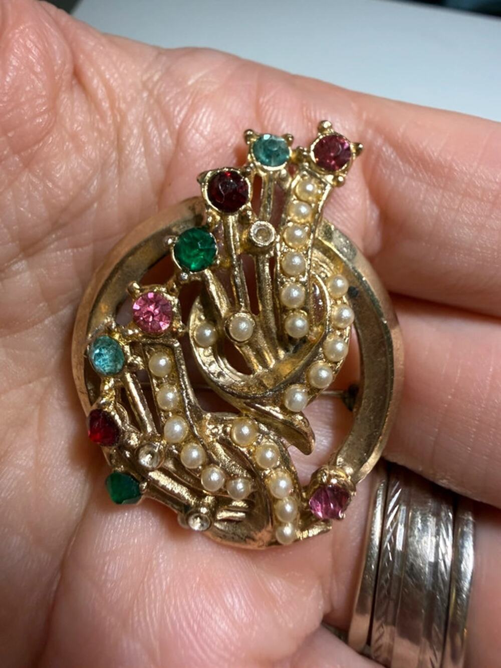 Colorful vintage brooch with faux pearls and gemstones 1”